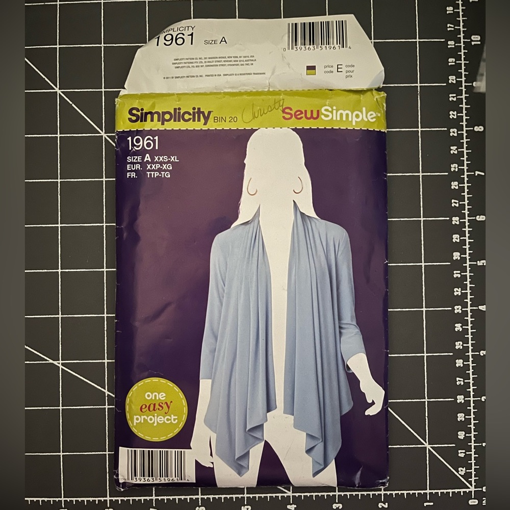 Simplicity knit cardigan wrap sewing pattern #1961